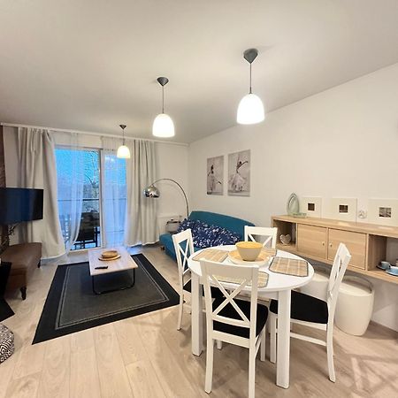 Lazurowy Apartament Kolobrzeg Ngoại thất bức ảnh